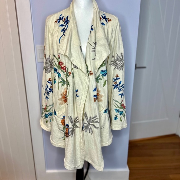 Johnny Was Sweaters - Johnny Was Biya Cream Kimono w/vines&floral embroidery. Cotton. SZ L. Like new!